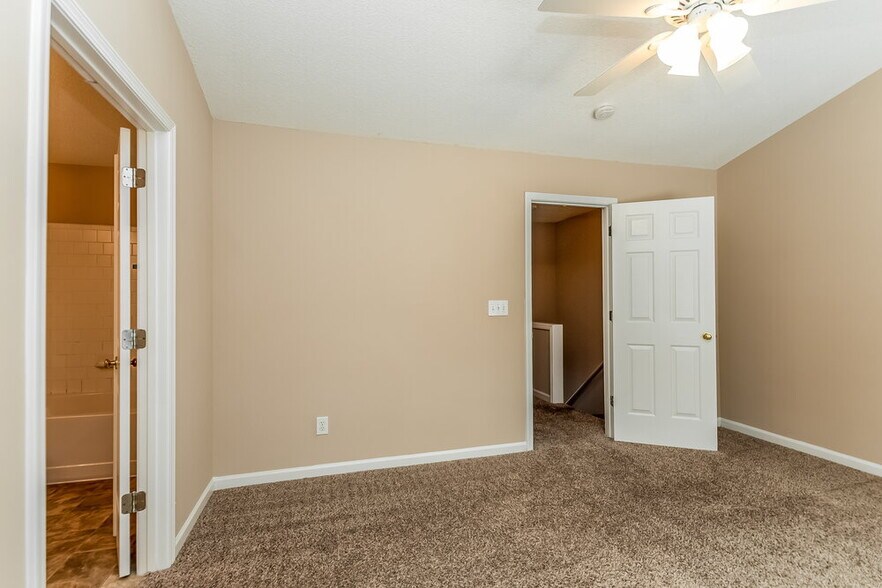 Building Photo - 4645 Valais Ct