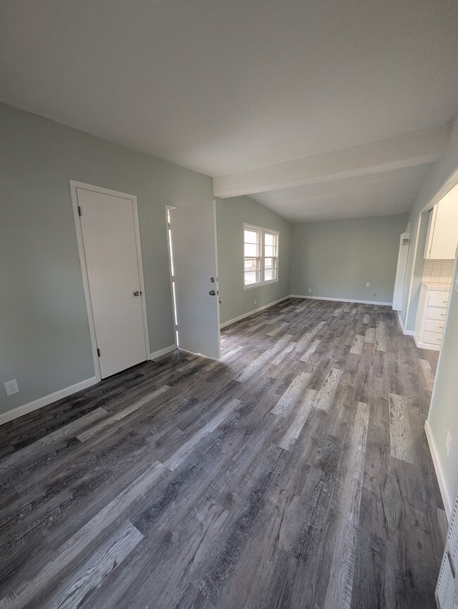 Primary Photo - 2511 SW Buchanan St