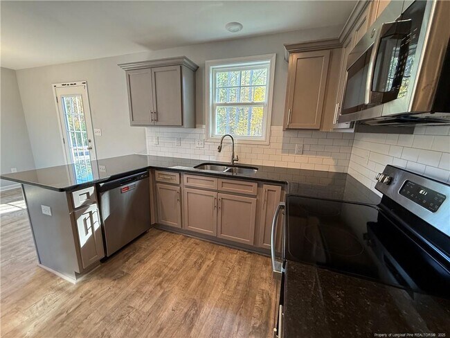 Building Photo - 1045 Bombay Dr