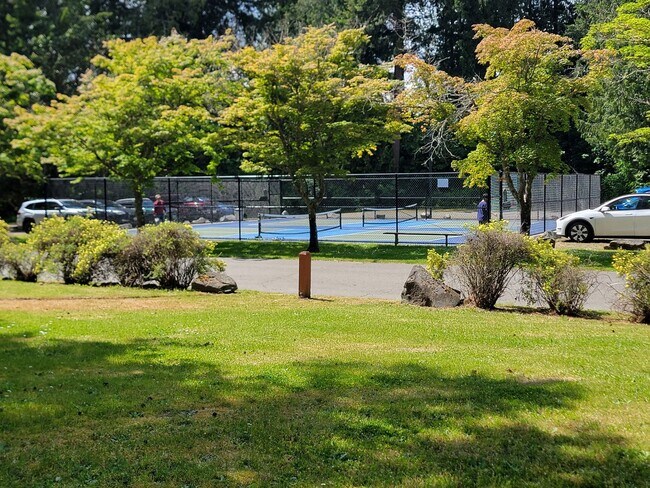 Building Photo - Spacious 4-Bedroom in Clearwood – Gated Co...