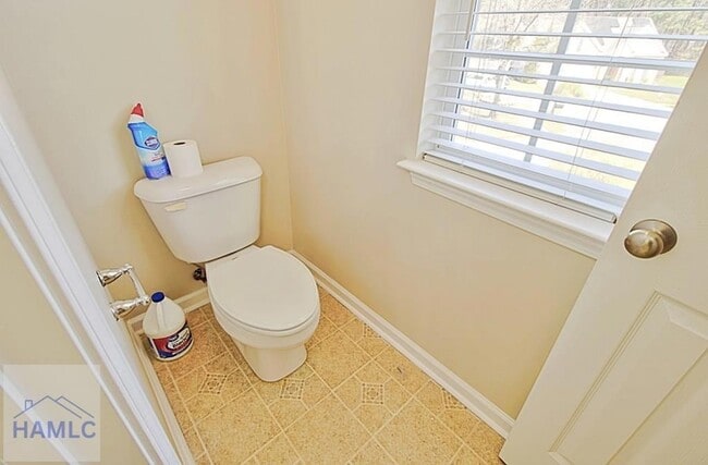 Building Photo - 7 Limestone Ln