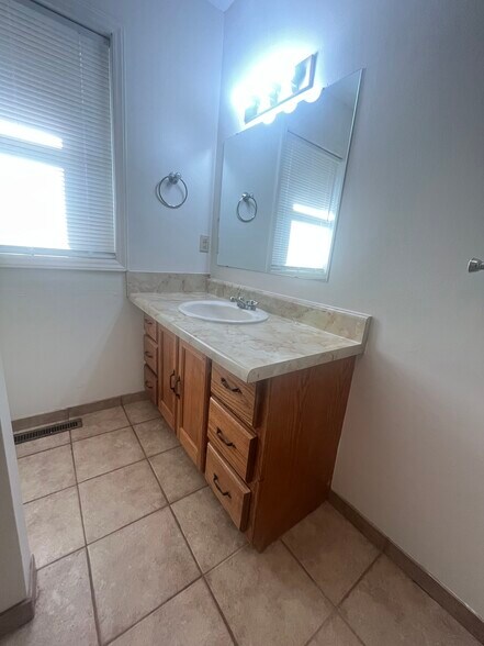 Building Photo - 5 Werner Ct