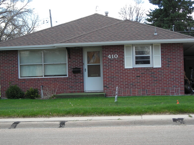Primary Photo - 410 W Philip Ave
