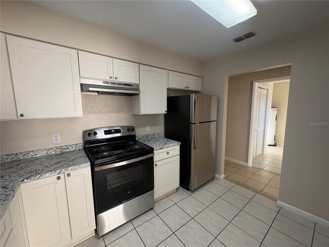 Building Photo - 3122 Julia Ct