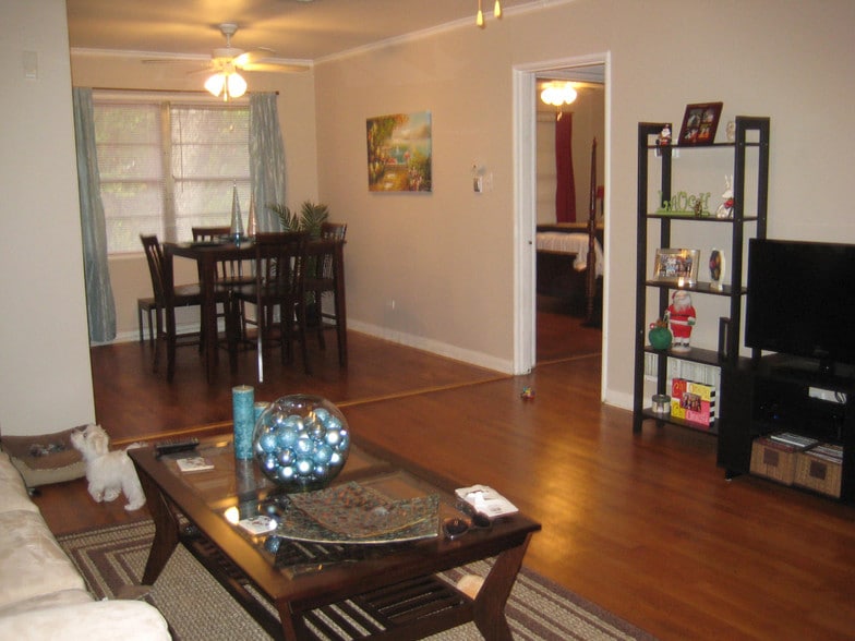 Building Photo - 636 Ockley Dr