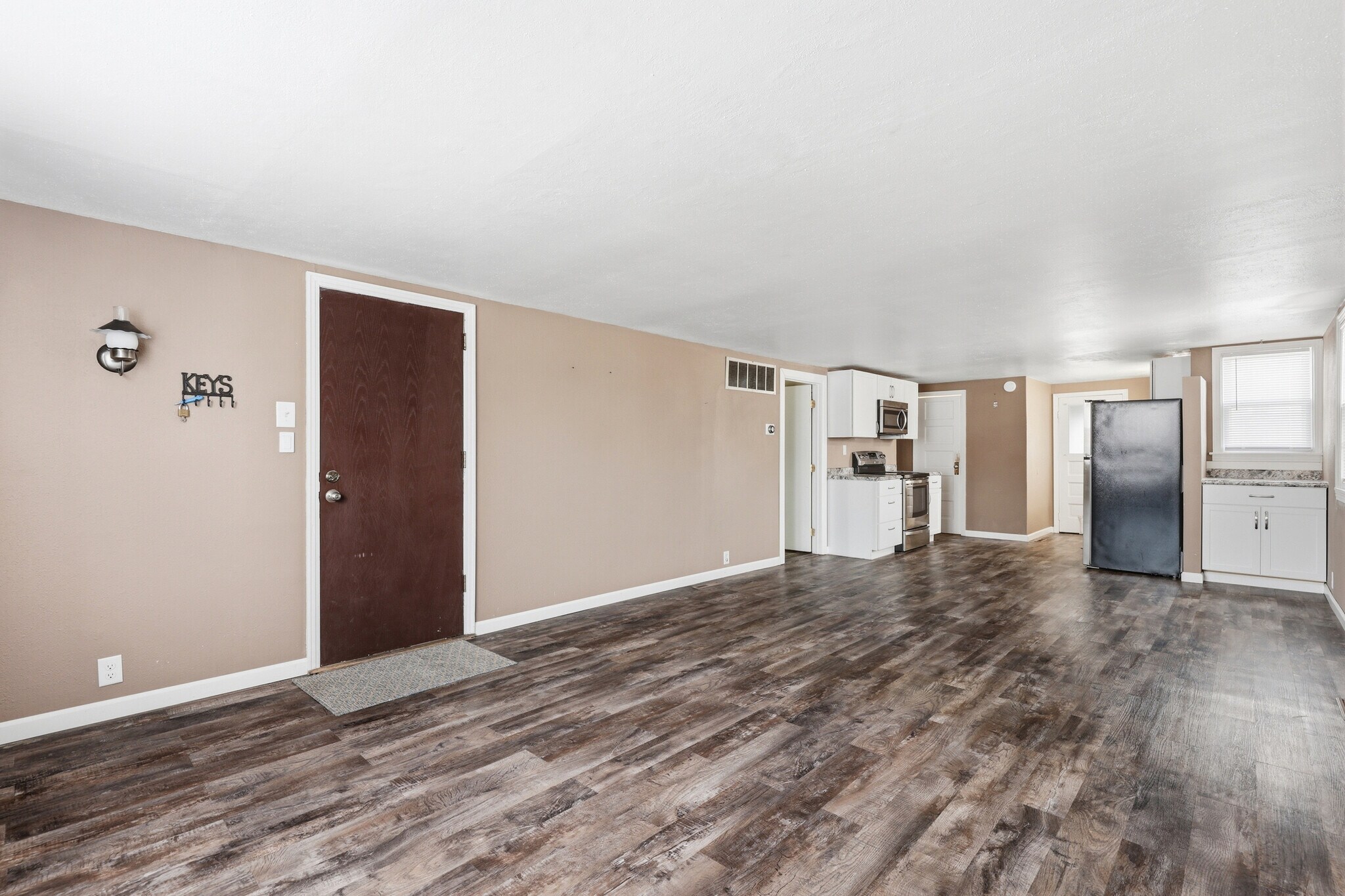 Building Photo - 727 Fairview St