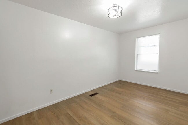 Building Photo - Available 8/12 — 2 BR / 1 BA at The Flats on Main, Brigham City