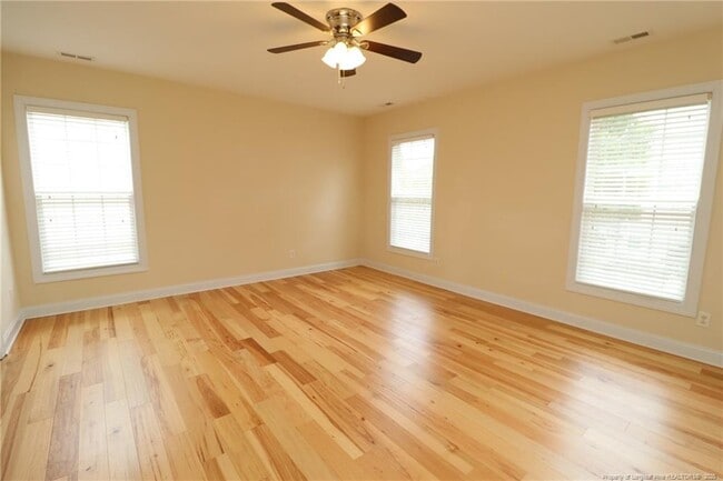 Building Photo - 406 Golden Harvest Loop