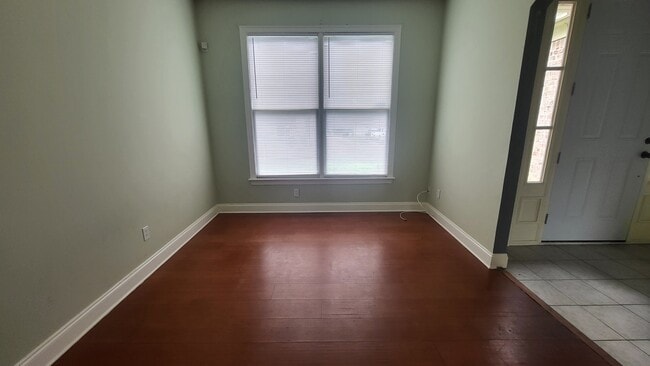 Building Photo - 4986 Wilburn Ave
