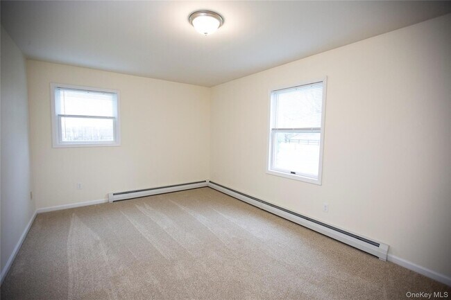 Building Photo - 867 Van Wagner Rd