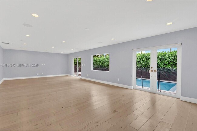 Building Photo - 10330 SW 51st St