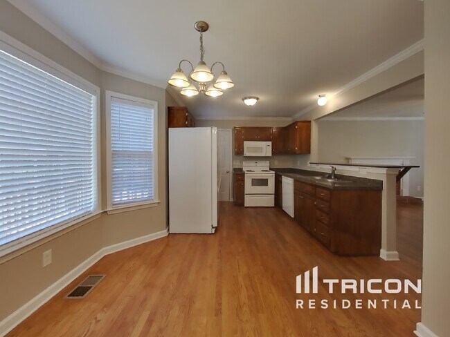 Building Photo - 2784 Aston Woods Ln