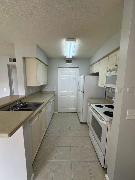 Building Photo - 1222 Bermuda Lakes Ln