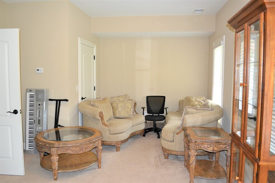 Building Photo - 1035 Willow Field Ln