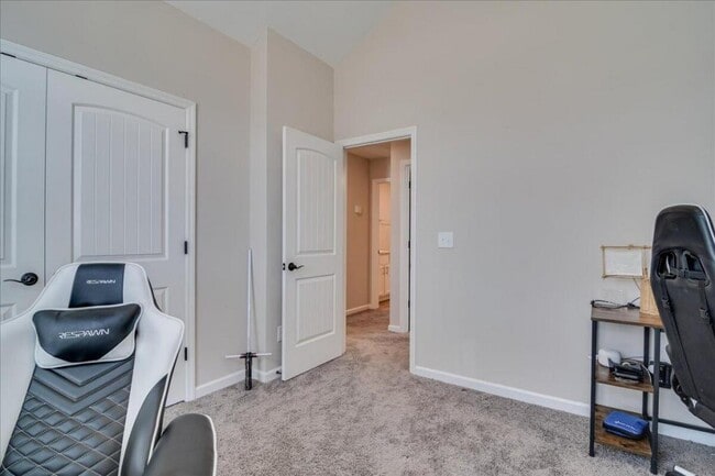 Building Photo - 934 Mulford Lp
