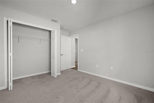 Building Photo - 1460 Fleur Dr