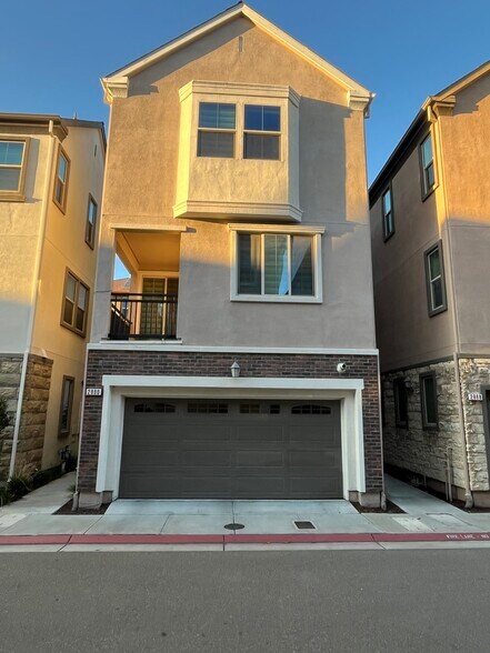 Primary Photo - 2880 Patcham Cmn