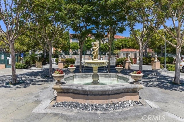 Building Photo - 12 Palagonia Aisle