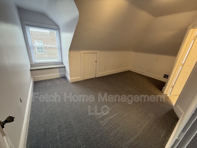 Building Photo - 125 E State St