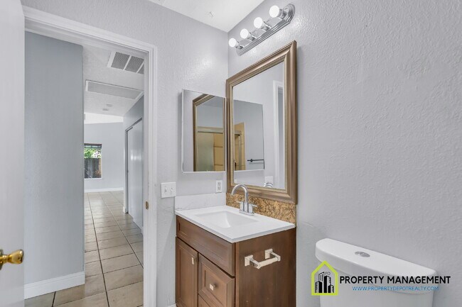 Building Photo - Remodeled 4-Bedroom Retreat with Large Backyard