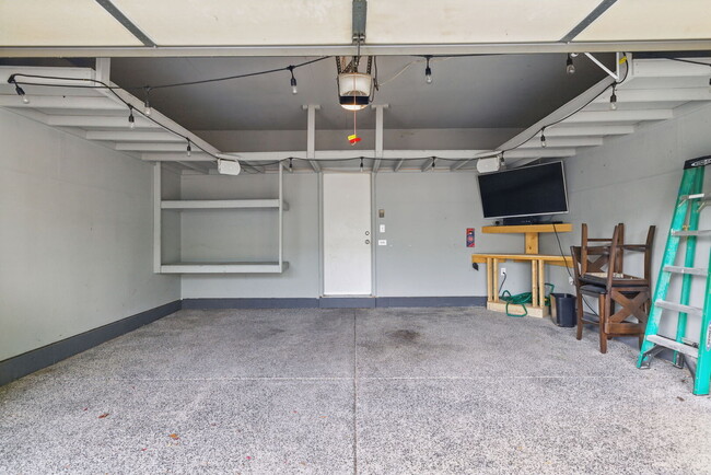 Building Photo - 15340 Kenmare Cir