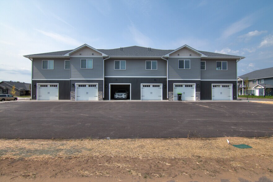 Building Photo - 102 Ridge Rd