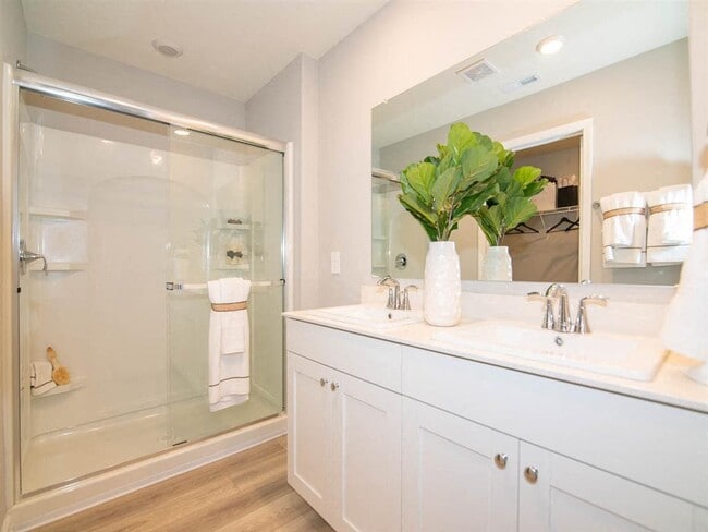 Building Photo - Jackson Run Townhomes