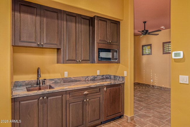 Building Photo - 8406 E Calle Buena Vista