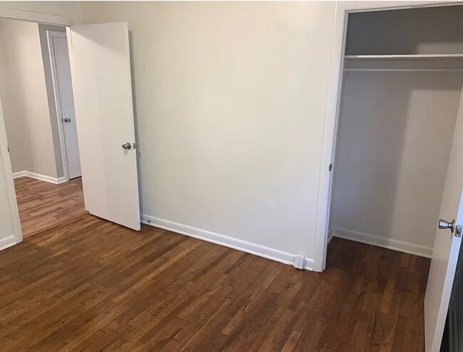 Building Photo - Charming 3BR Home with Covered Front Porch