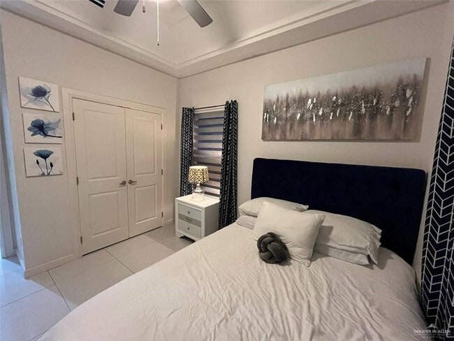 Building Photo - 37 Water Lily Ave