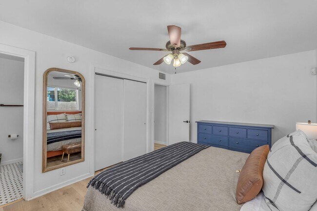 Building Photo - Modern 4BR Scottsdale Home w/ Guest Suite, EV Charger, Huge Backyard & Splash Pad