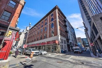 Building Photo - 105 S 12th St