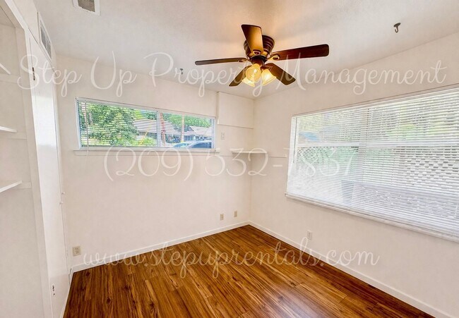 Building Photo - 22622 Twain Harte Dr