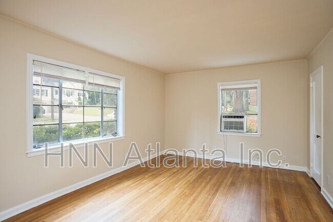 Building Photo - 1337 Briarwood Dr NE
