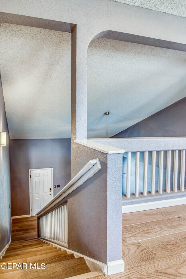 Building Photo - 12325 Tierra Bella Dr