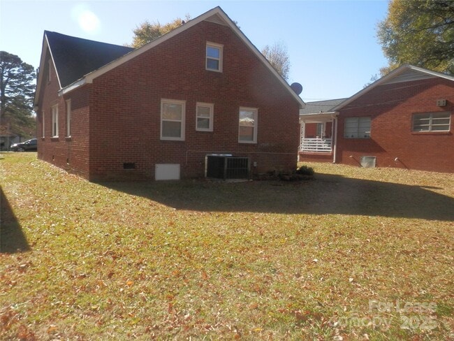 Building Photo - 1712 Washington Ave