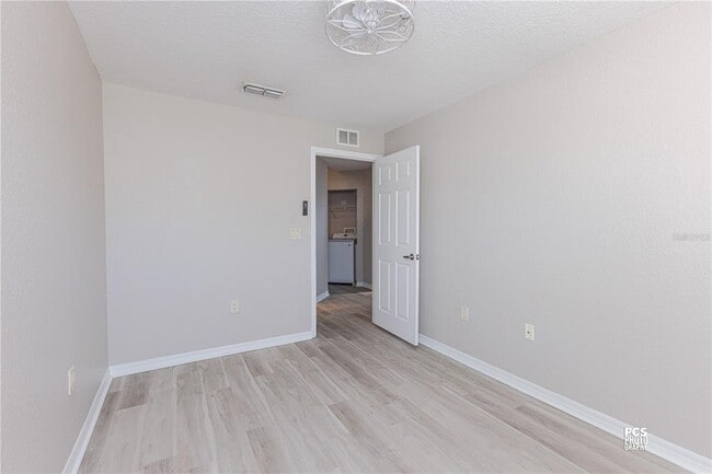 Building Photo - 5308 Bowline Ct