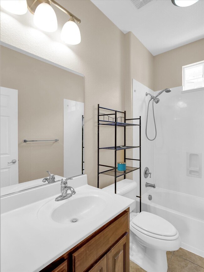 Building Photo - 4312 Middlefield Dr