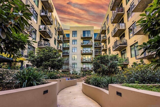 Building Photo - 1050 Island Ave