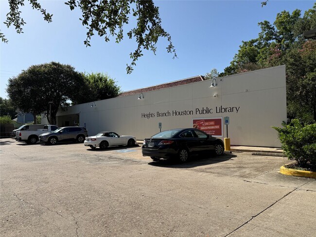 Building Photo - 1320 Heights Blvd