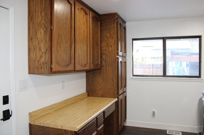 Building Photo - 7610 Woodborough Dr