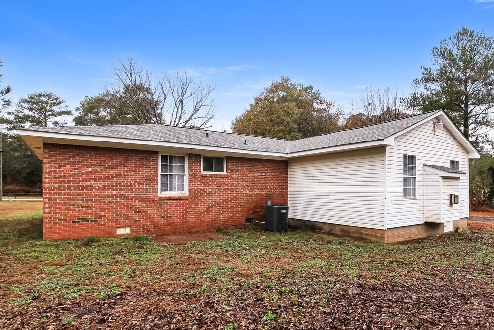 Building Photo - 20 Freeman Dr