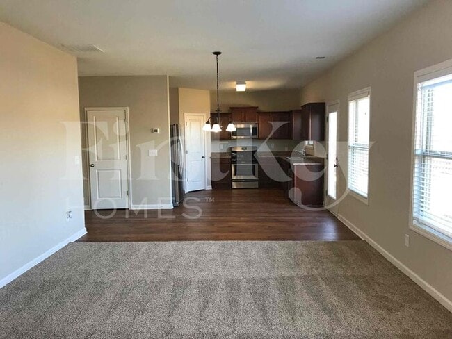 Building Photo - 3861 Cameron Trail SE