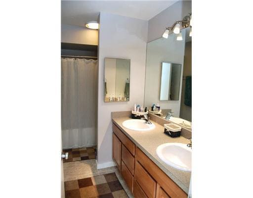 Building Photo - 1785 Hideaway Ln Dr