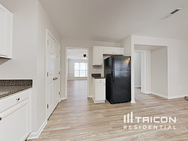 Building Photo - 6025 Spanish Moss Ln