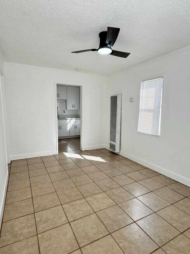 Building Photo - Charming Ground-Floor Apartment in Gated Community