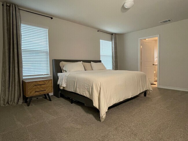 Building Photo - 129 Garden Emerald