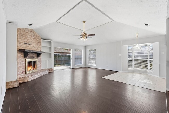 Building Photo - 6807 Falling Waters Dr