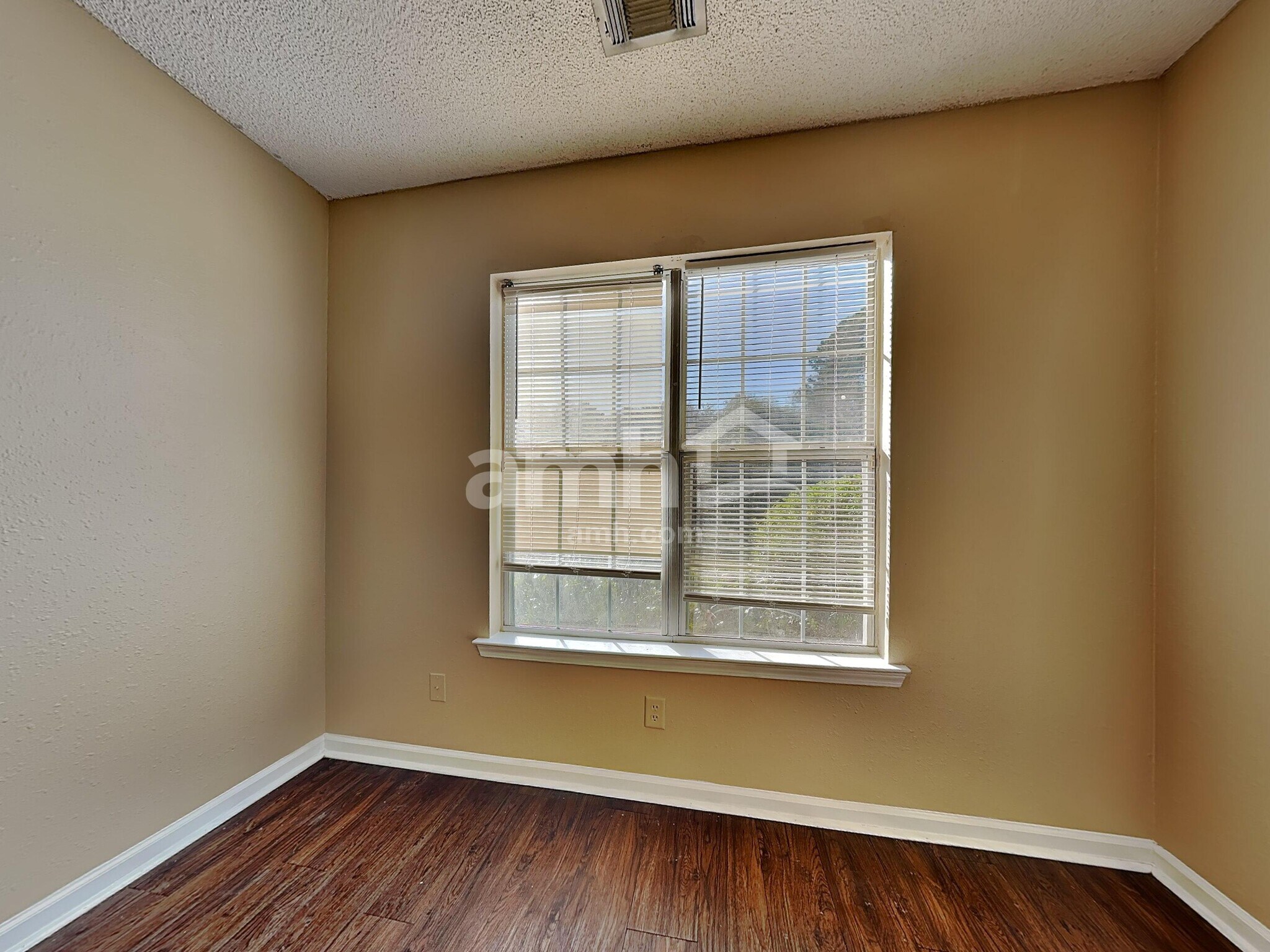 Building Photo - 106 Habitat Dr