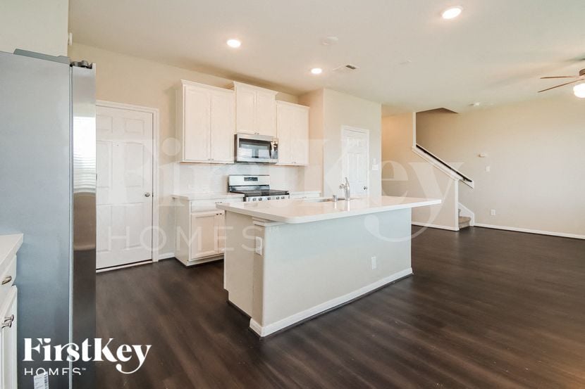 Building Photo - 9822 Copper Ranch Trail